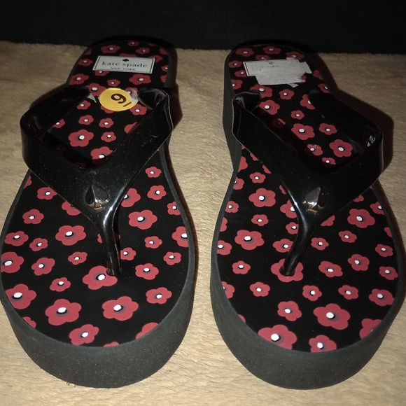 kate spade Shoes - Kate Spade New York Poppy Flower wedge sandals women Size 9